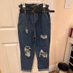 Forever 21 high rise jeans with belt size 24 new with tags